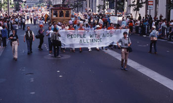 Première manifestation de victimes : mai 1983