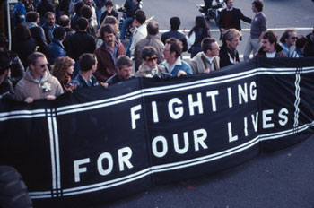 Première manifestation de victimes : mai 1983